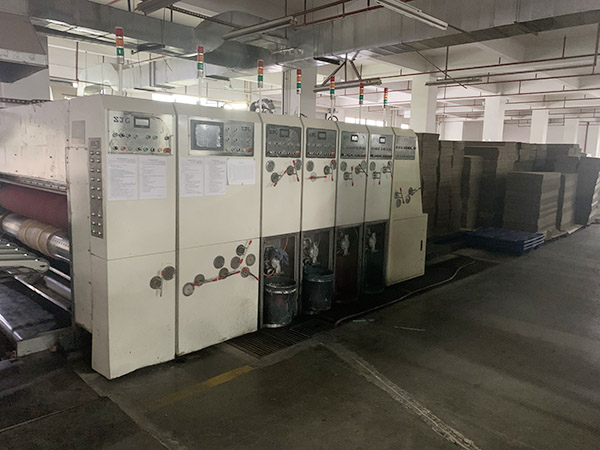 全自動進(jìn)口SJG四色印刷圓模一體機(jī)